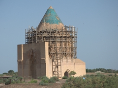 Soltan Tekesh Mausoleum; Konye Urgench