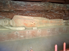 The clay sculpture of Sakyamuni in Nirvana is 8.64 meters long; Reclining Buddha Temple at Bingling Thousand Buddha Caves