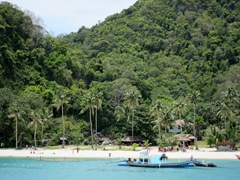 Pristine beaches at Angthong National Marine Park
