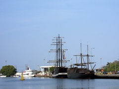 Boats anchored in the Bahia de la Animas
