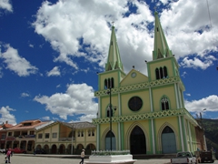 A sunny view of Chordeleg's cathedral