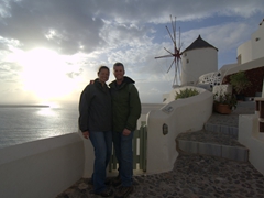 Posing by what is dubbed as "Oia's most romantic spot", the scene of countless proposals