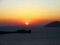 The last rays of the sun. Our short day just wasn't enough to discover all of Milos's joys