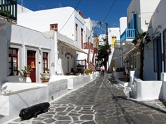 Hora's narrow paved alleys are fantastic to explore