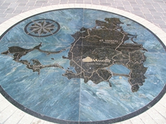 A stone mural of St Maarten island can be found on the Philipsburg seaside promenade