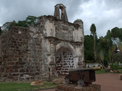 The last remnants of the Portuguese occupation of Malacca can be found here at A Famosa Fort which was built in 1512. All that remains of the fort is a single gate (Porta de Santiago). The Portuguese used hundreds of slaves to build the fort's walls, scavenging stone from nearby palaces, cemeteries, and mosques to complete the structure