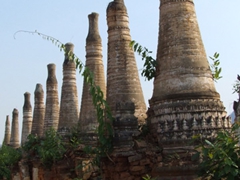Shwe Inn Thein stupas