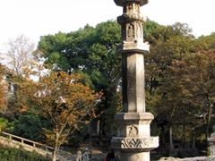 Its a short walk to the top of Tiger Hill, where a tall obelisk marks the summit