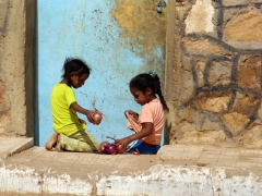 Young girls counting onions; Bordj El Haoues
