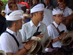 Cymbalists at the Ulun Danu Temple