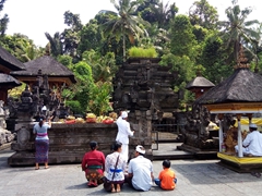 Pilgrims worshipping at Tirta Empul temple