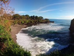 Pura Batu Bolong, one of the temples in the Tanah Lot temple complex