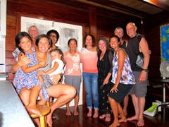 The perfect way to end our Fiji family reunion! Our dear friends from Singapore (Stella and Talei) swung by for dinner making for a memorable night