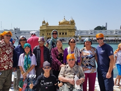 Visiting the beautiful Golden Temple of Amritsar
