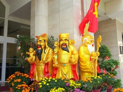 Feng Shui Gods of Wealth, the Three Wise Men display during Tet 2017