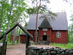 What a rustic setting for an open air museum! The Seurasaari Open Air Museum does a fine job at preserving Finland's heritage
