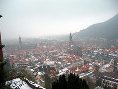 On a clear day, the Heidelberg Schloss offers fine views of the surrounding area. Today, we have to settle for a romantic, hazy view